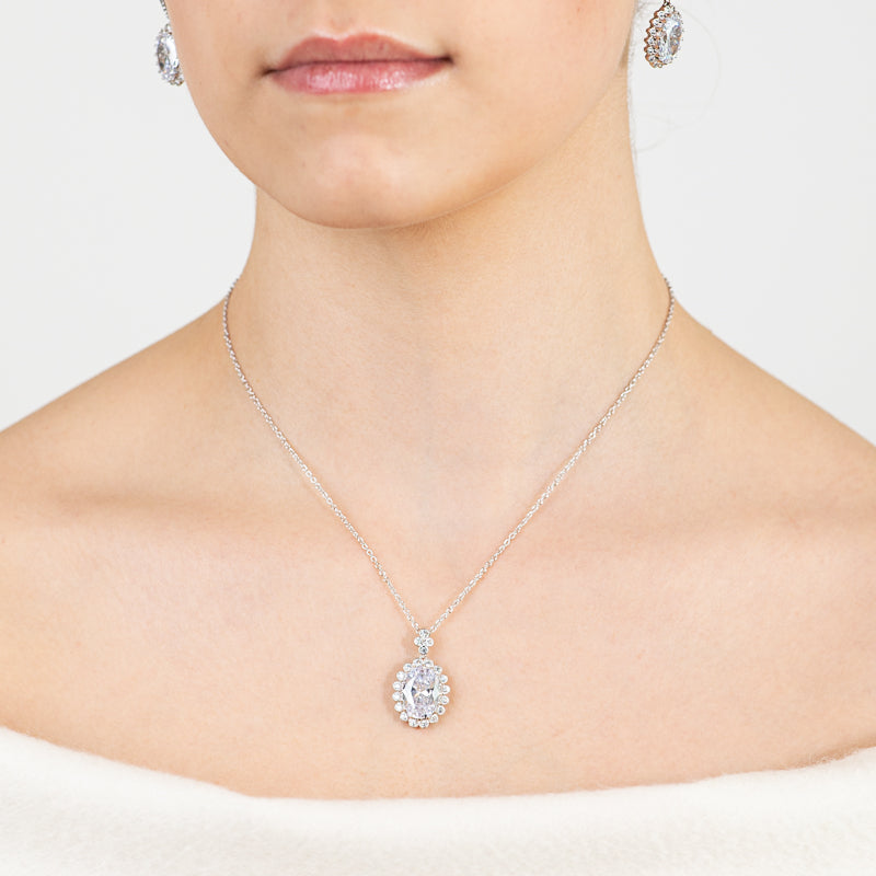 Ovale Diamante Necklace