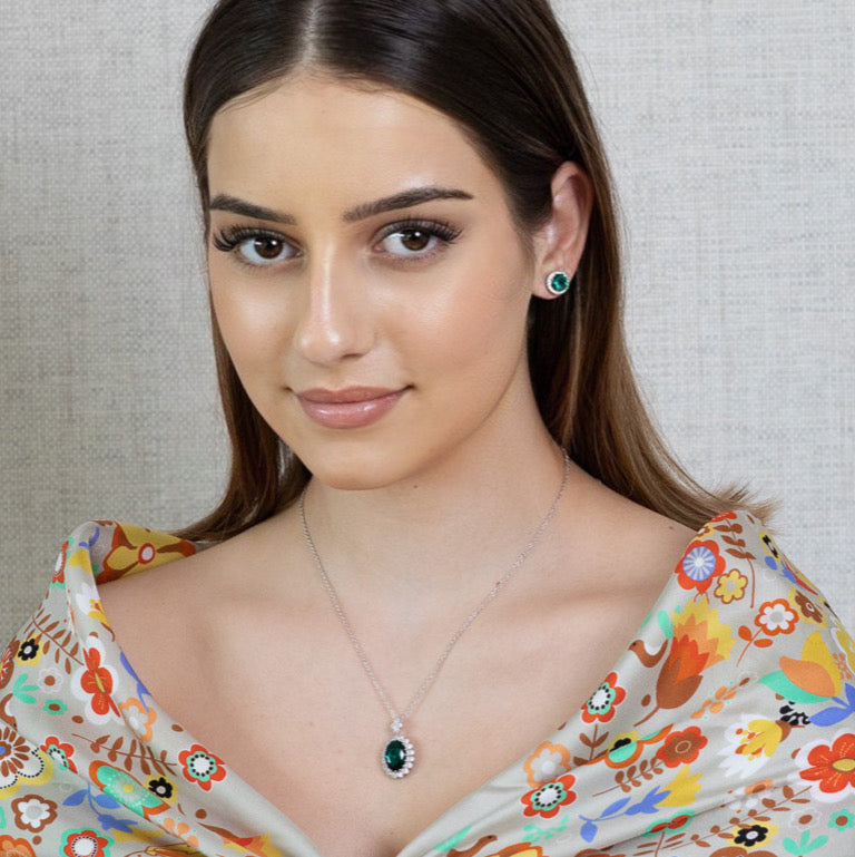 Lusso Ovale Emerald Necklace
