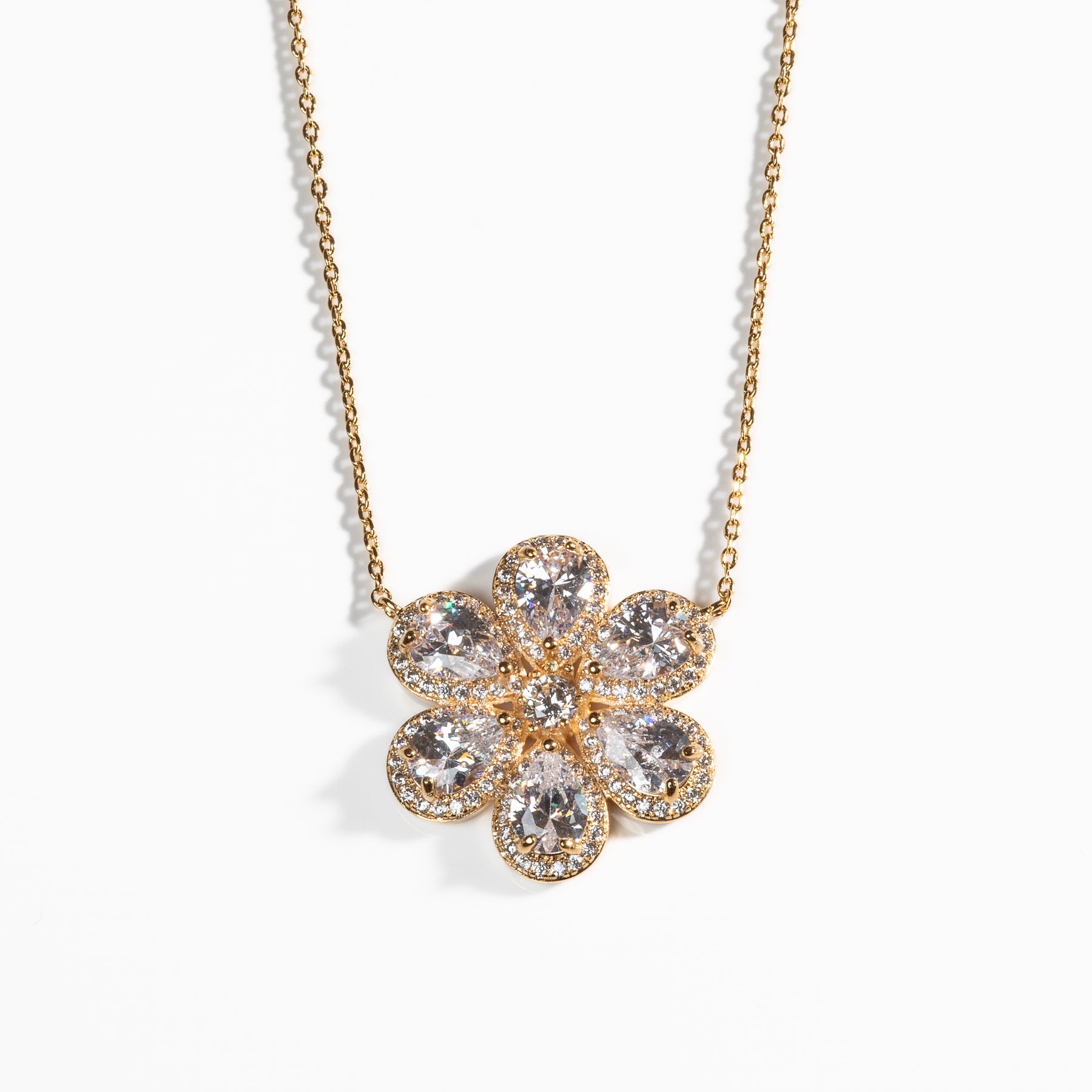 Lusso Fiore Diamond Golden Necklace