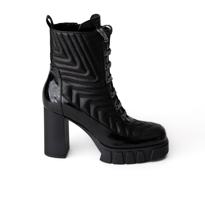 Zoya Boot