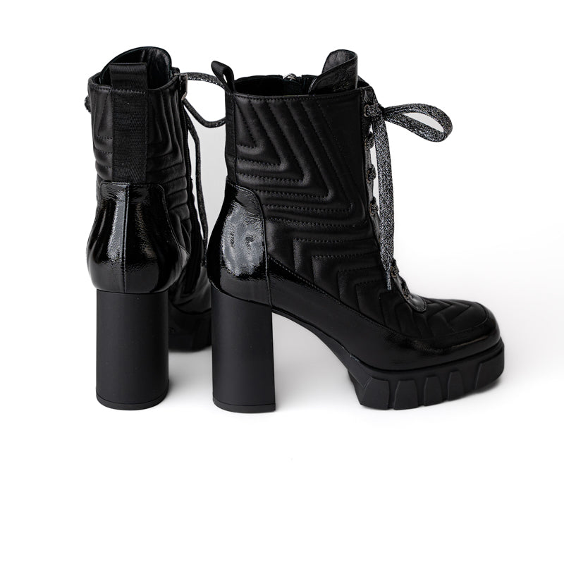 Zoya Boot