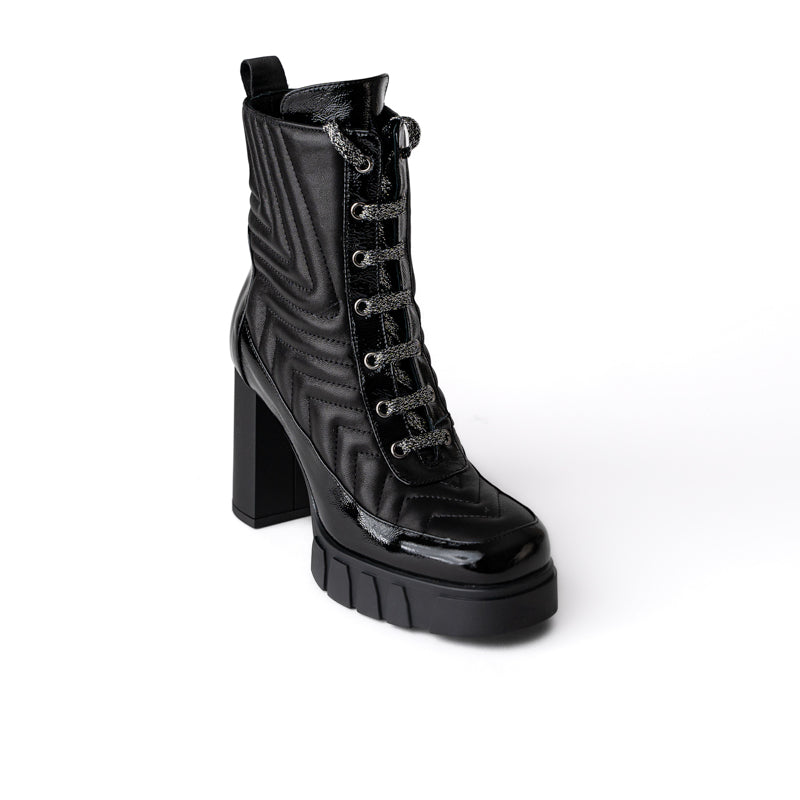 Zoya Boot
