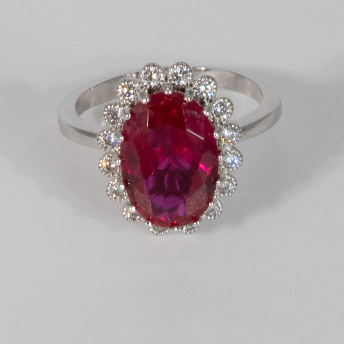 Lusso Ovale Ruby Ring