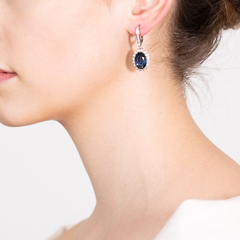 Ovale Sapphire Drop Earrings
