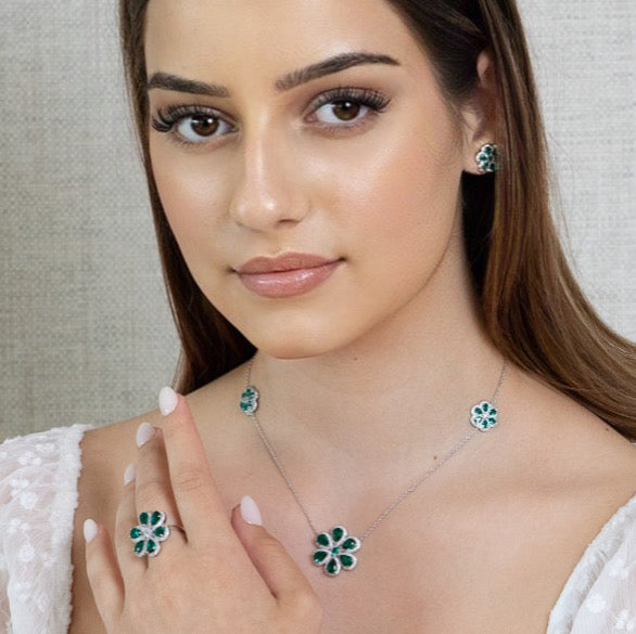 Lusso Fiore Emerald Silver Earrings