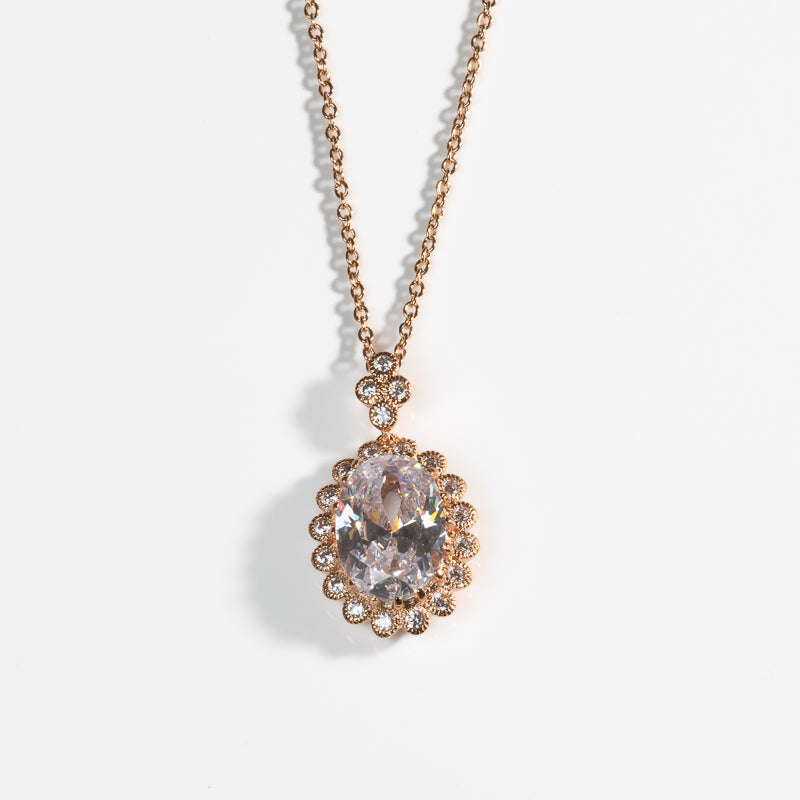 Lusso Ovale Diamond Golden Necklace